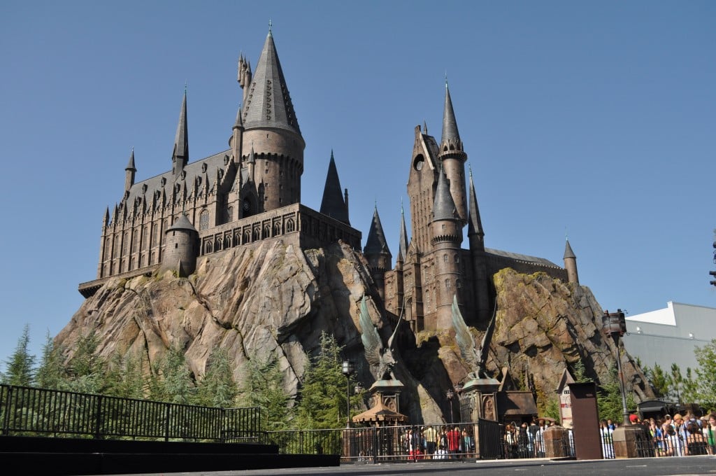 Attraction Review: HARRY POTTER AND THE FORBIDDEN JOURNEY (Universals ...