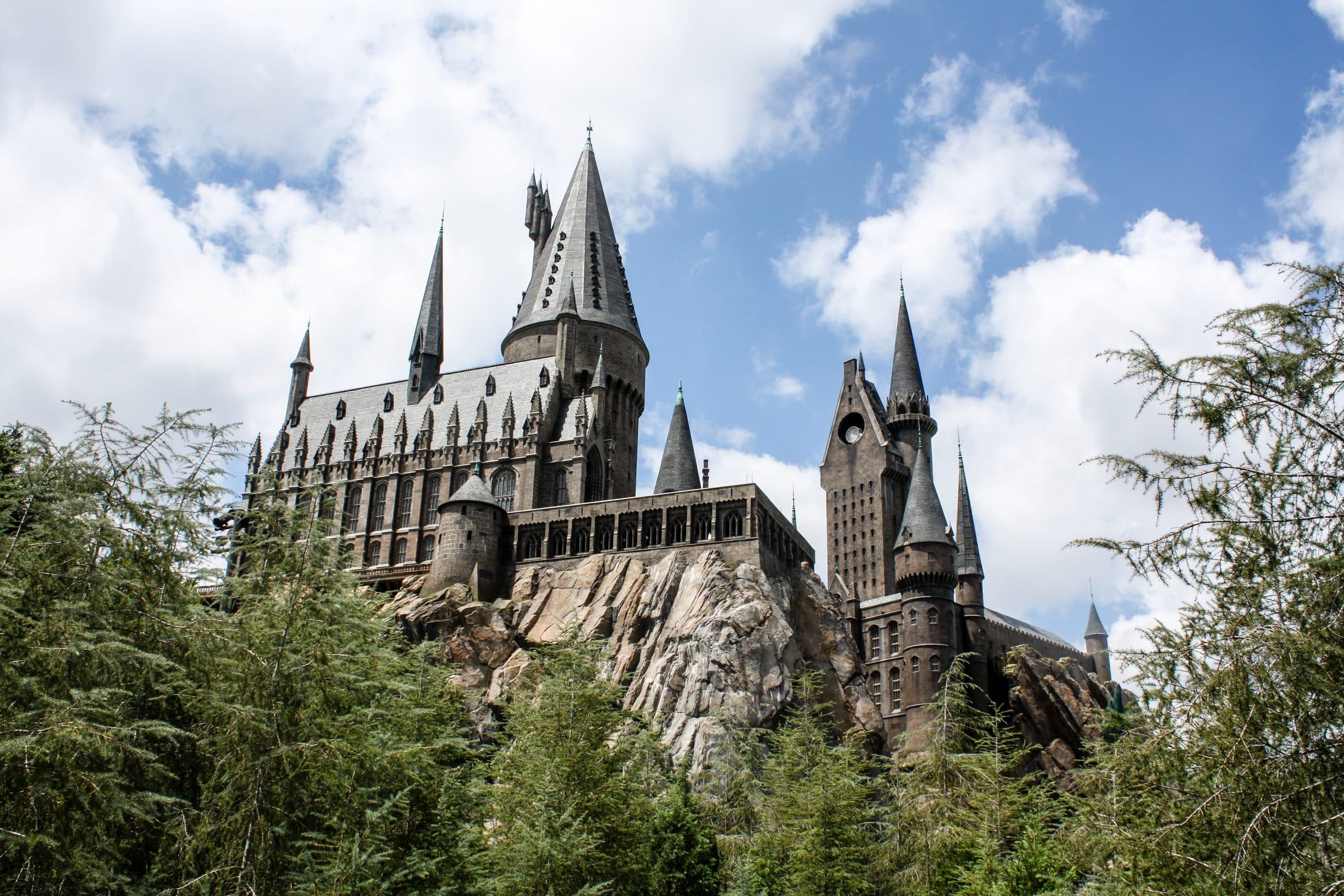 Exploring The Wizarding World Of Harry Potter: Hogsmeade