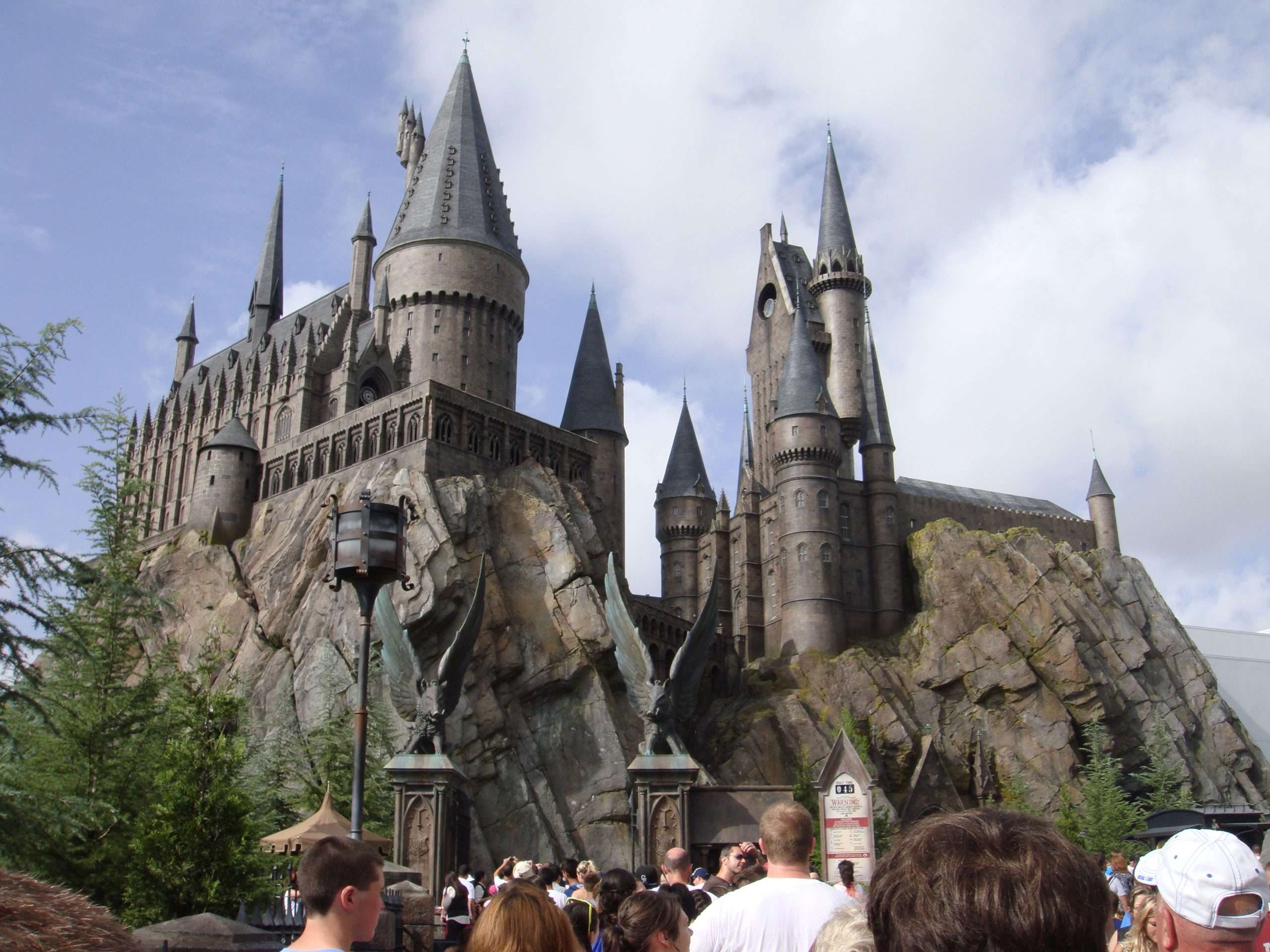 Hogwarts at the Wizarding World of Harry Potter. Purchase discount ...