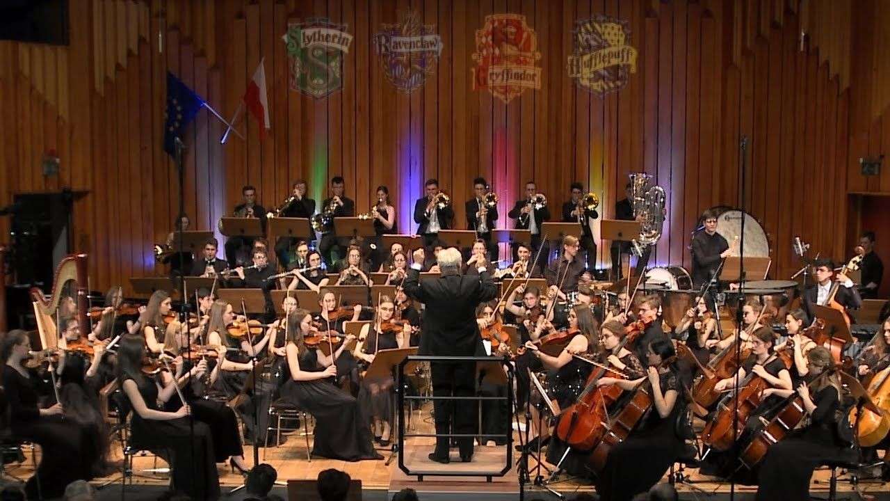 Hogwarts Symphony Orchestra plays Harry Potter Orchestral ...