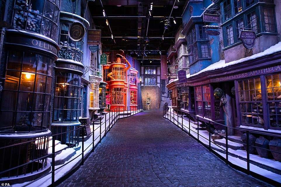 The Harry Potter Diagon Alley film set is covered in snow at Warner ...