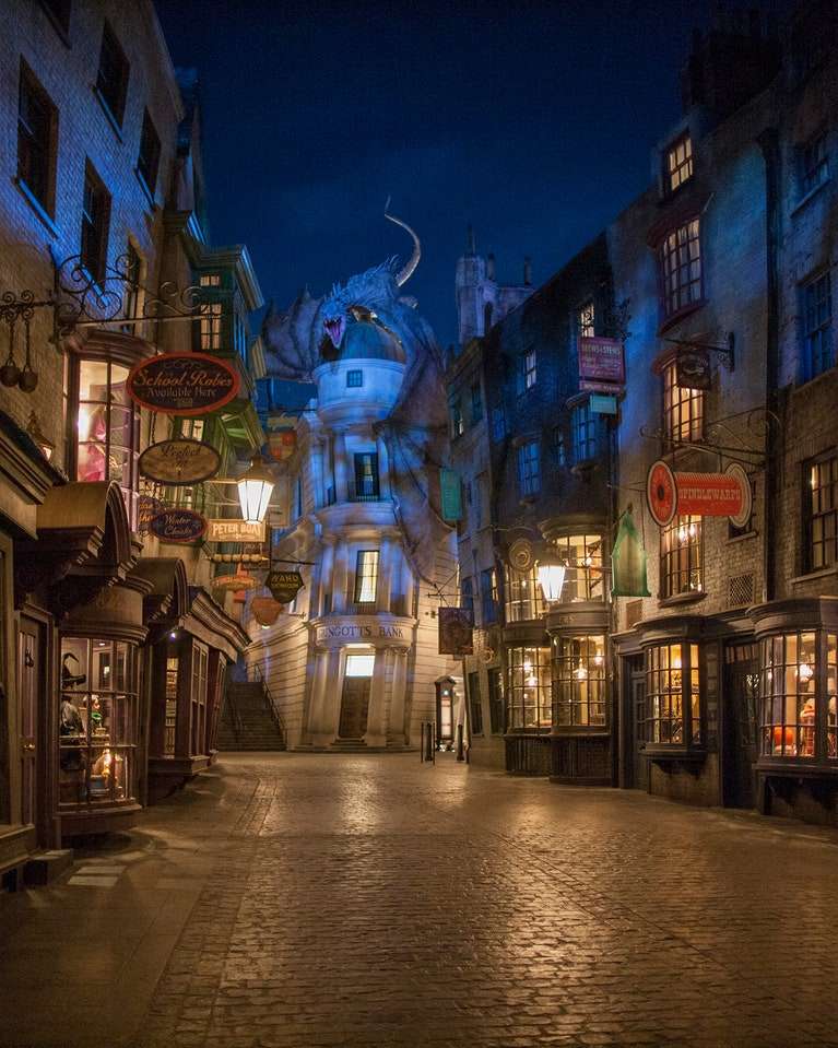 The Wizarding World of Harry Potter: Diagon Alley,