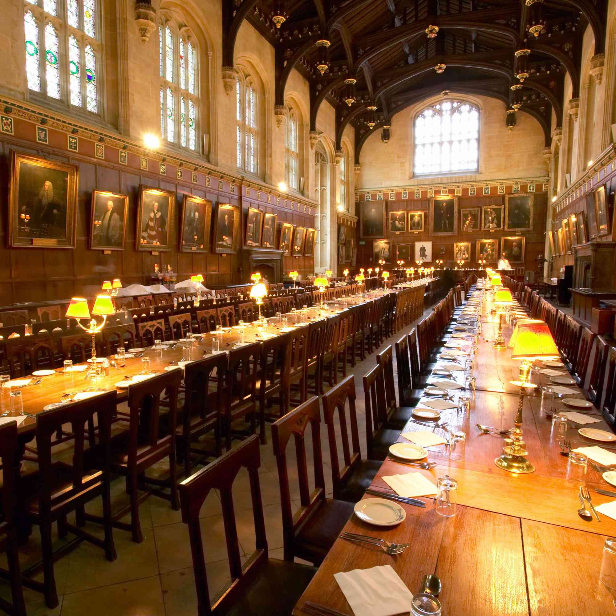 Theres Going to Be an Entire Christmas Dinner Served at the Hogwarts ...